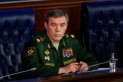 Песков: доклад Герасимова Путину состоялся по телефону, а не на встрече