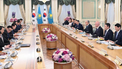 Токаев провел переговоры с президентом Южной Кореи в расширенном формате