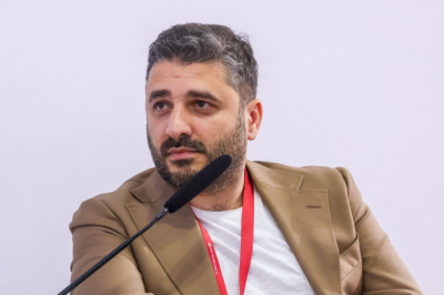 &laquo;Побеждает 100%&raquo;: Андреасян признал, что ИИ может снимать лучше человека