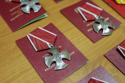 В Альметьевске передали государственные награды семьям погибших участников СВО