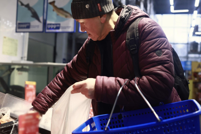 Подорожают ли в России огурцы из-за атаки на Иран, объяснил эксперт