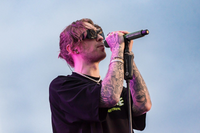 Крид решил помочь пострадавшей на его концерте 11-летней девочке