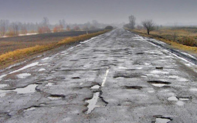 Дорога в Актюбинской области «посыпалась» еще до сдачи её в эксплуатацию