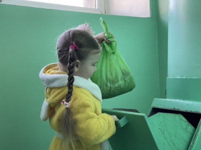 Вонь до тошноты: сколько времени дается на устранение засора в мусоропроводах