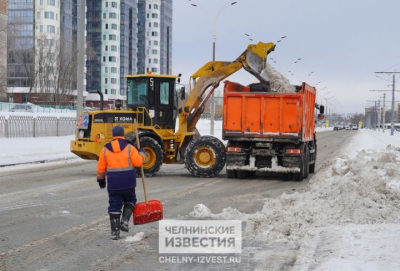 С начала зимы в Челнах вывезли с дорог 36 тысяч грузовиков снега