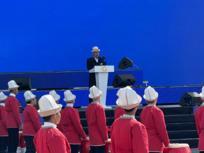 Садыр Жапаров поздравил кыргызстанцев с праздником Нооруз