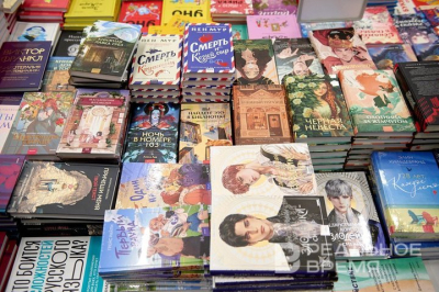 Азиатские новеллы и классика: представлен портрет читателя-зумера в 2025 году