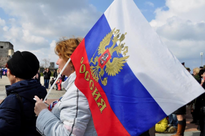 Более 1500 певцов из 11 регионов спели гимн России в Новгородском кремле