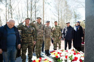 В Нижнекамске появилась Аллея героев Чернобыля