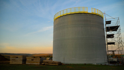 В Татарстане построили первый в России цельнокомпозитный резервуар рекордных размеров