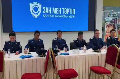 «Правовая аптека» в Атырау: жителям города оказали бесплатную юридическую помощь