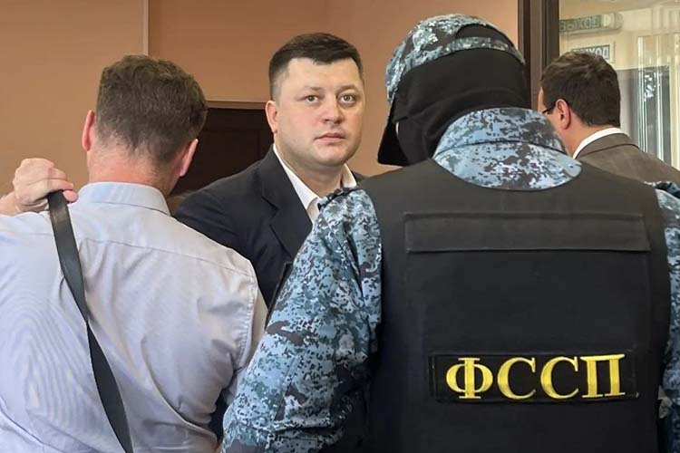«Ъ»: СКР возбудил новое дело в отношении Мавлиева из-за поездок судей на машинах мэрии Уфы