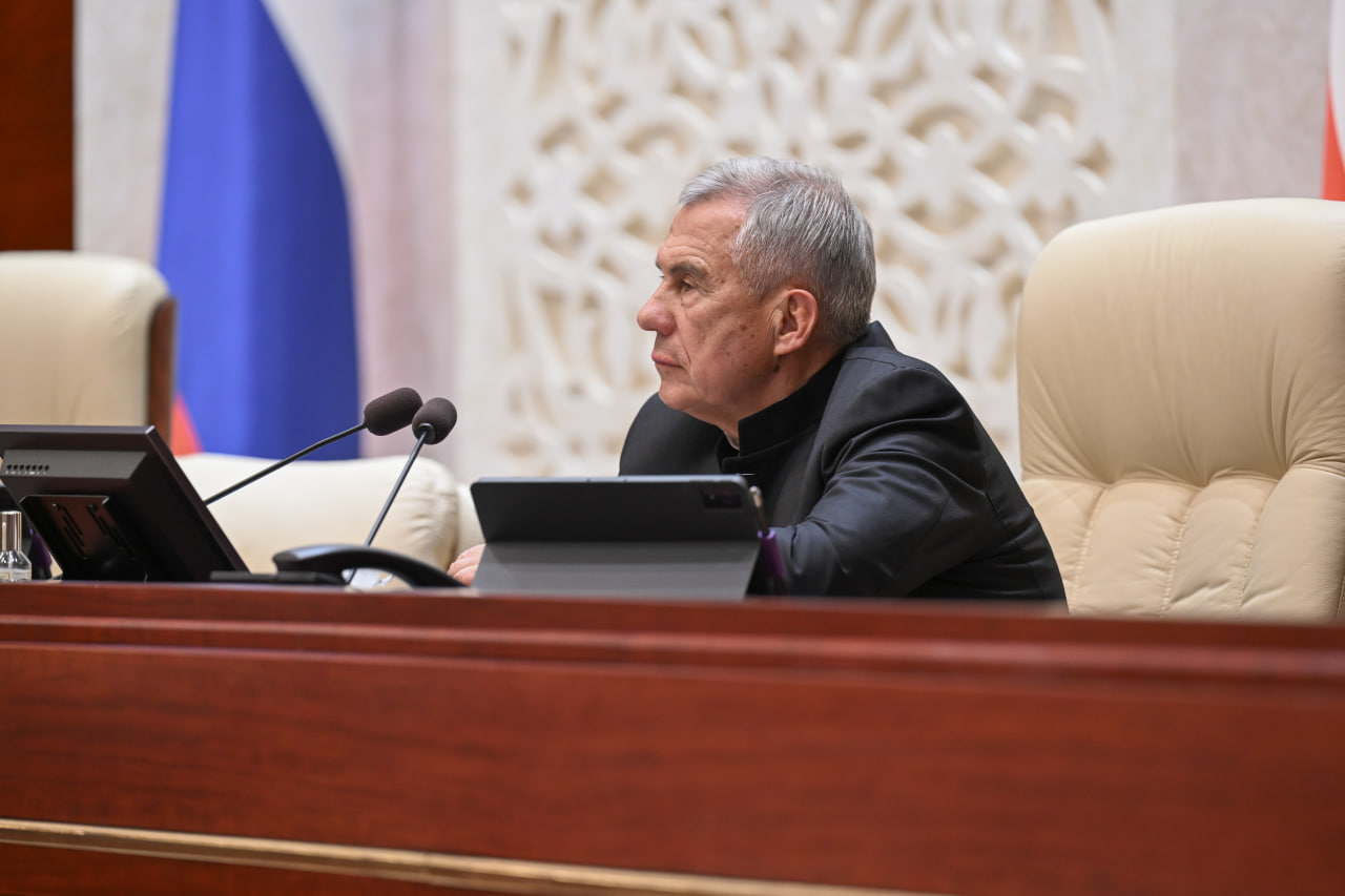 Минниханов потребовал заняться кадрами в медицине РТ: «Если вы работать не будете, они будут досрочно уходить»