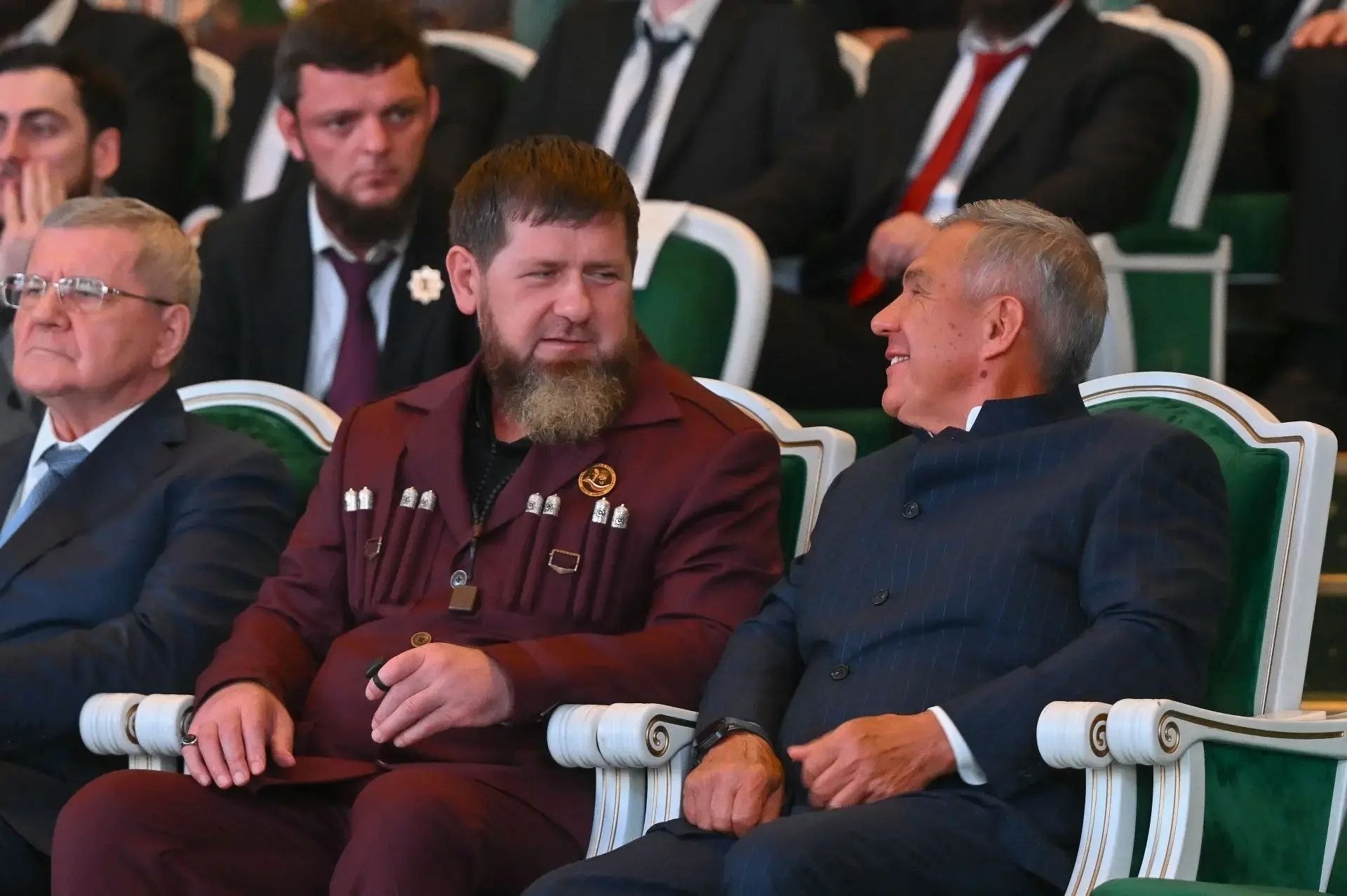 Минниханов поздравил Кадырова с юбилеем на чеченском языке