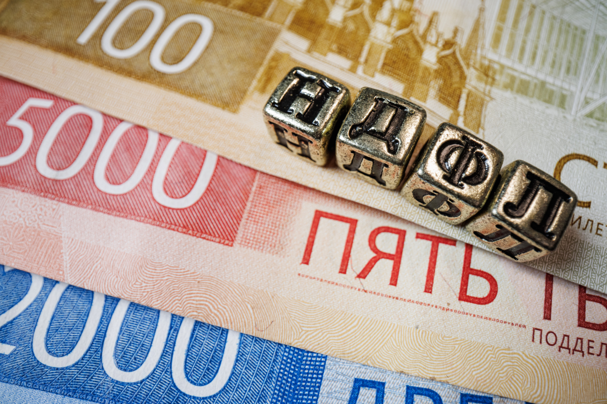 «Ведомости»: Власти предложили банкам удерживать НДФЛ с вкладов при выплате процентов – ФНС рассчитает финальную доплату