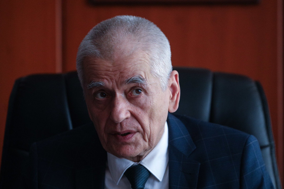 Онищенко: женщина может родить до 60 лет, мужчины могут стать отцами почти до 90