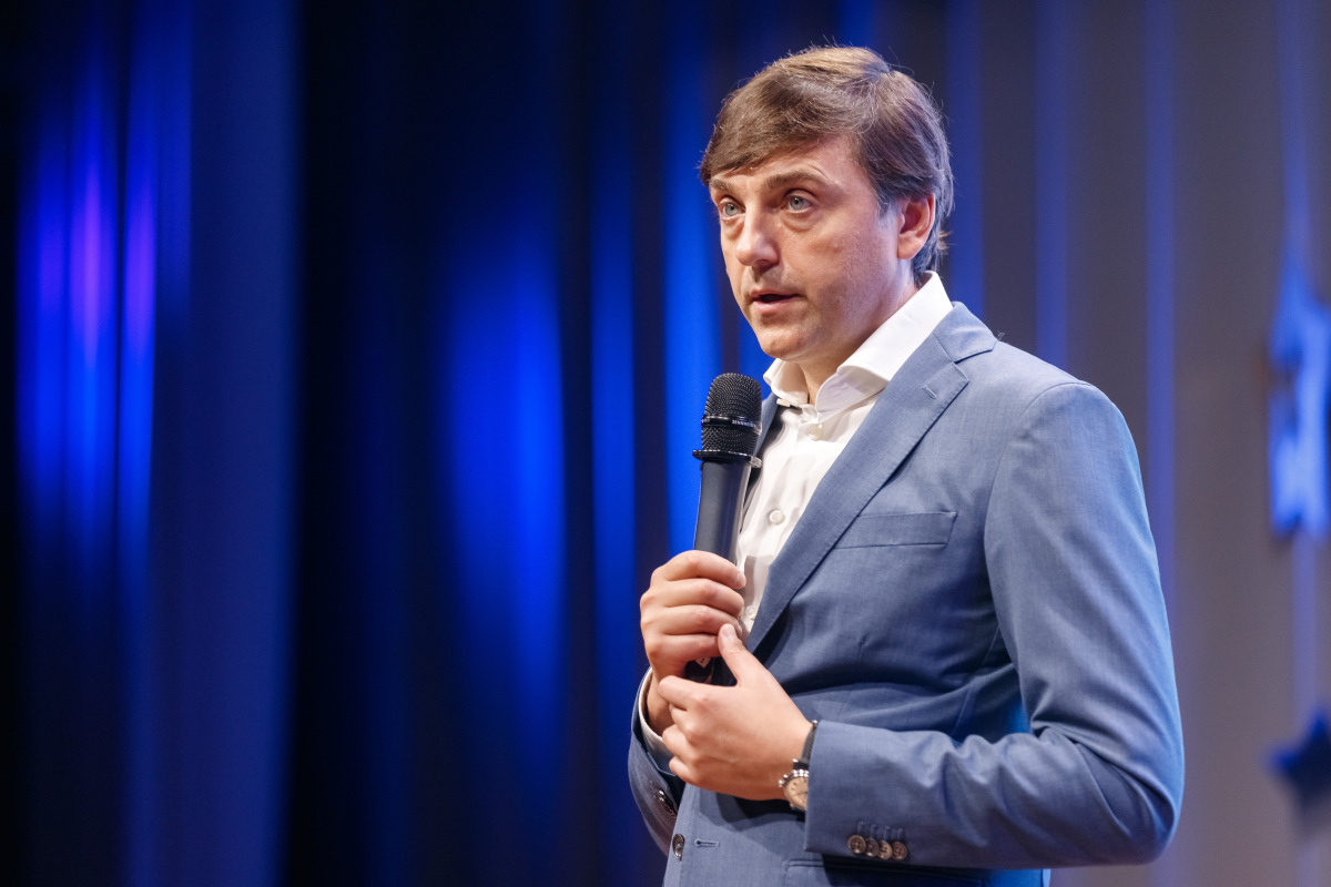 Кравцов: в ряде школ Татарстана с ноября запустят уроки по ИИ – с 2027-го курс станет обязательным для всех