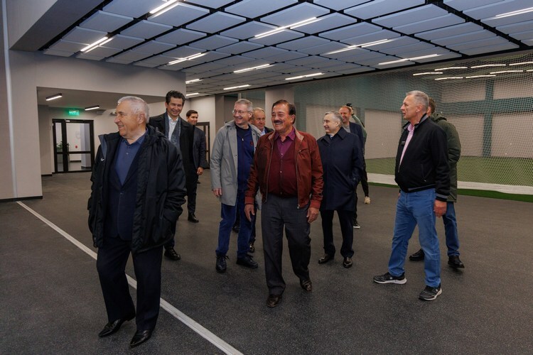 В центре развития футбола встретились президенты «Рубина» разных лет. Среди них – Сафиуллин, Исхаков и Метшин