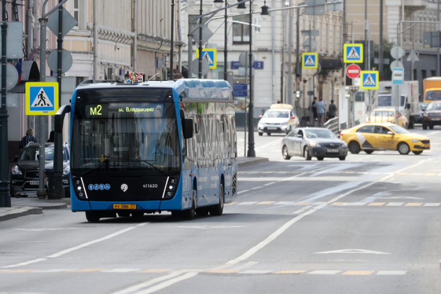 Автоэксперт оценил планы по запуску беспилотных автобусов