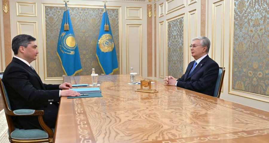 Токаев принял Премьер-министра Бектенова