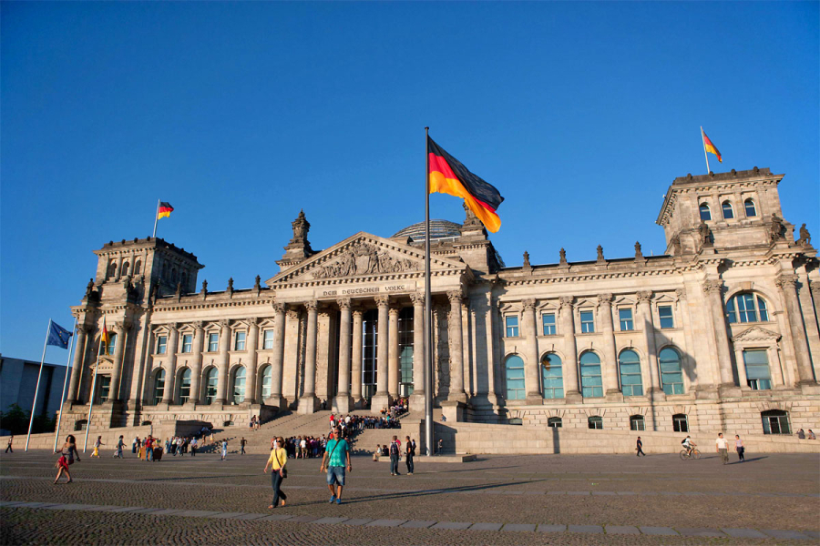 NZZ: Германия способна перейти к милитаризму и национализму